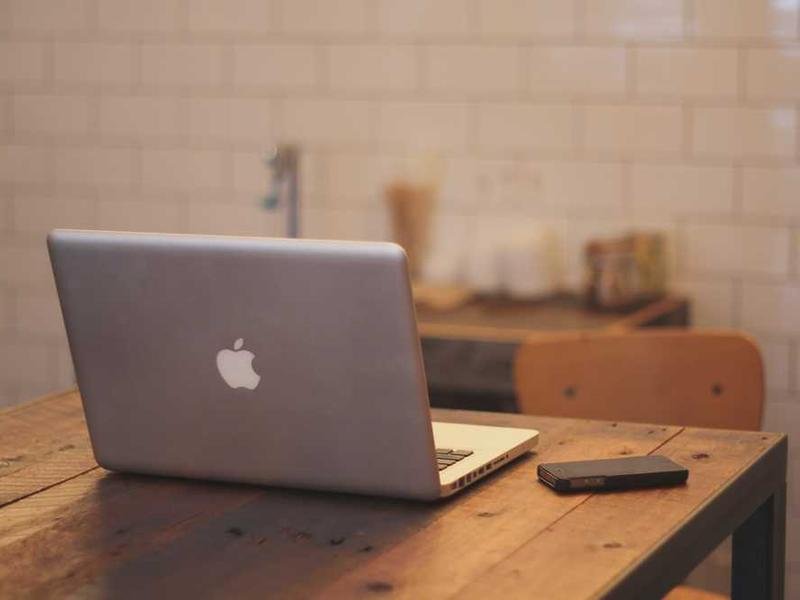 Read more about the article Teacher Discovers Student Living In Car – What She Does Next Changes Everything