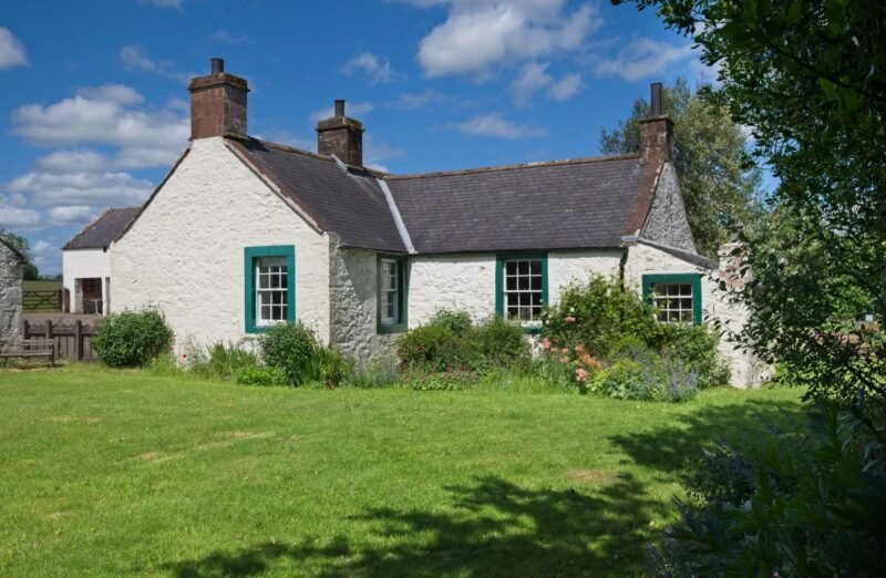 Read more about the article Campaign Underway to Save the Historic Scottish Farm Where “Auld Lang Syne” Was Written