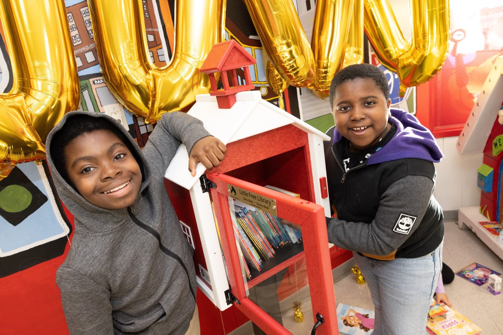 You are currently viewing Little Free Library Celebrates 200,000th Launch by Distributing Thousands of Books to Elementary Schools