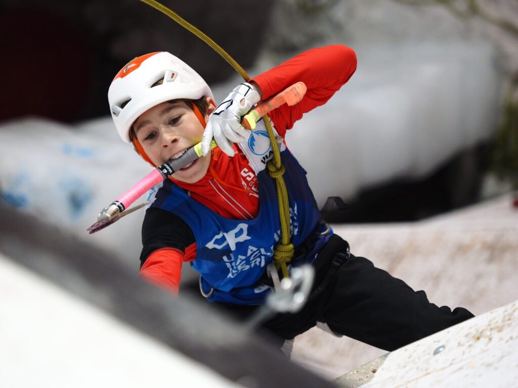 You are currently viewing Meet Landers Gaydosh: A 13-Year-Old World Championship Climber Who Scales Ice Walls