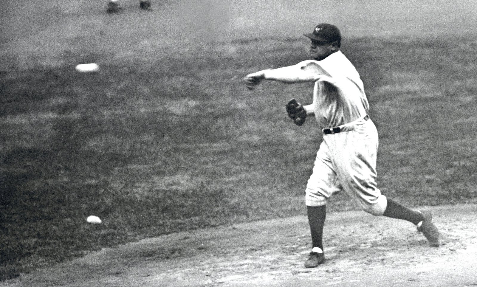 You are currently viewing Why Are Some People Left-Handed? Study Sheds Light on Possible Genetic Origins