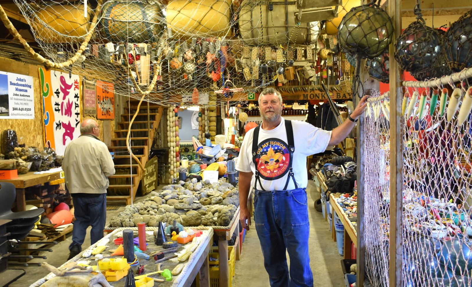 You are currently viewing Quirky Pacific Northwest Museum Displays Nearly 50 Years of Beachcombing Finds