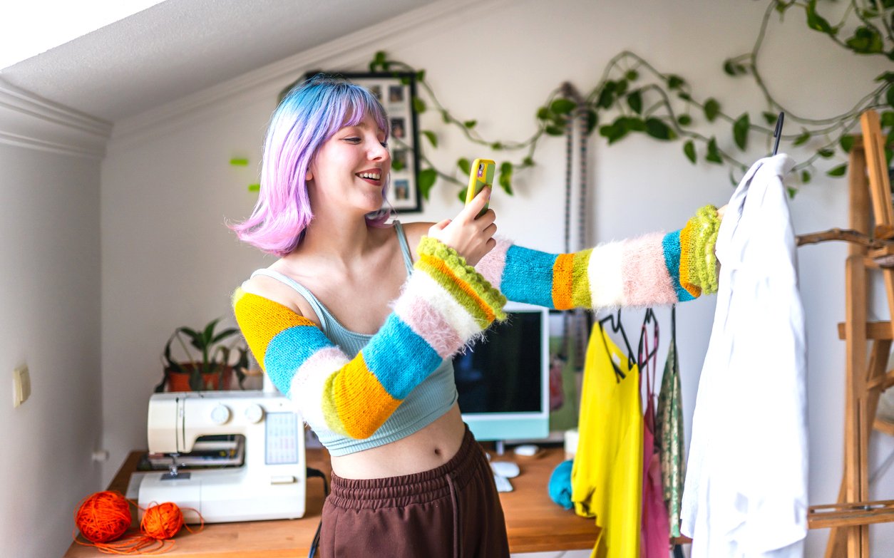 You are currently viewing “Underconsumption Core” Is the Sustainable New Trend Saving Young People Money