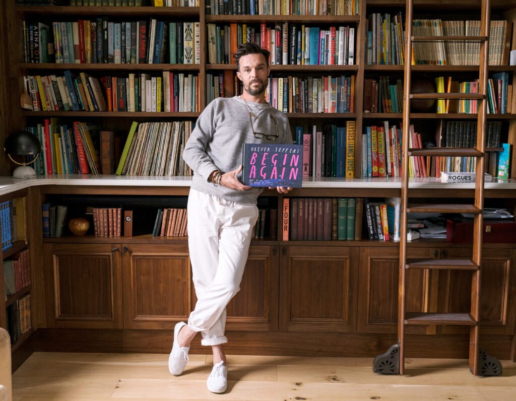 You are currently viewing Meet Oliver Jeffers: The Author and Artist Who Dips Half of His Perfect Portraits Into Paint