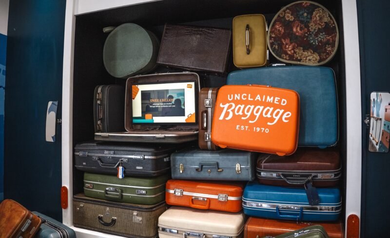 Read more about the article Avoid Lost Luggage This Summer With These 7 Travel Tips From Unclaimed Baggage