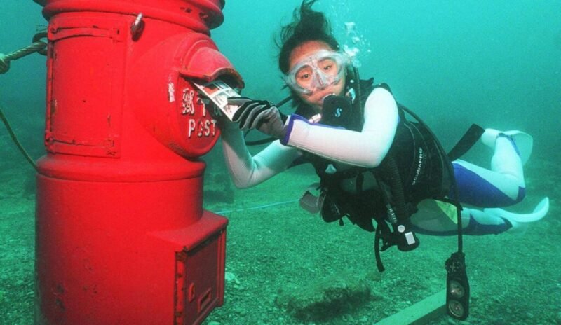 Read more about the article Japan Has an Ocean Postbox That’s 33 Feet Underwater