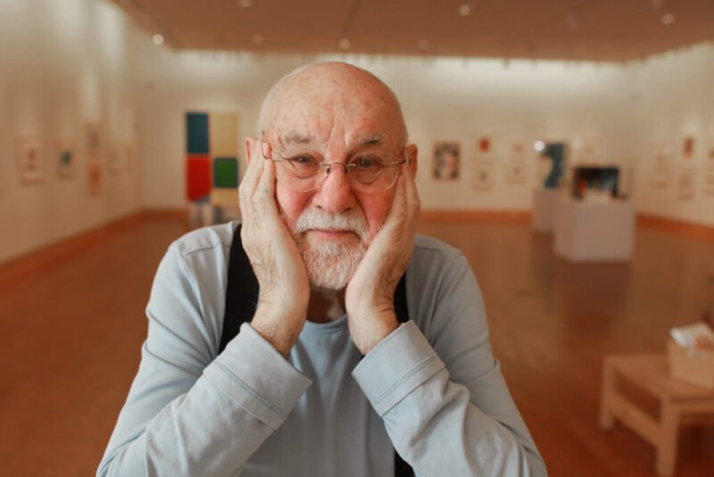 Read more about the article Inside the Life of Eric Carle, “The Very Hungry Caterpillar” Author Who Got a Late Career Start