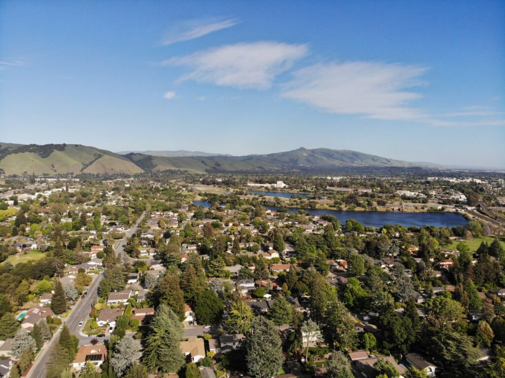 You are currently viewing Fremont, California, Ranked the 2024 Happiest City in the US — See the Top 10 List