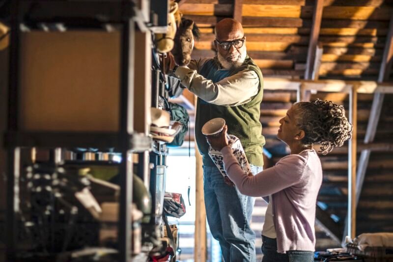 Read more about the article “This Old Thing?” Before You Donate It, Make Sure That Item Isn’t Worth a Fortune