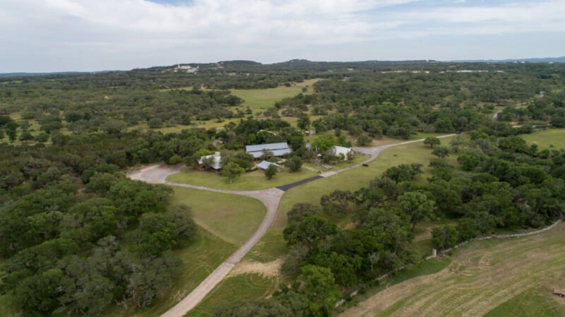 Read more about the article Texas Family Forgoes $100M on Their Sprawling Ranch to Protect a Crucial Ecosystem
