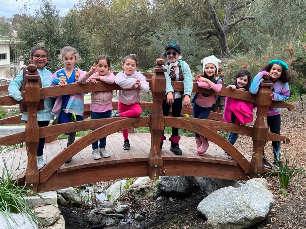 You are currently viewing Meet the California Girl Scout Troop That Brings Members of the Deaf Community Together