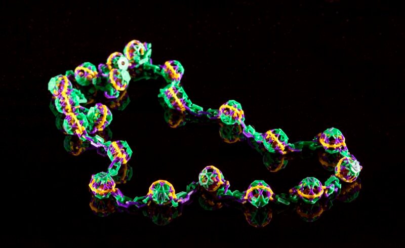 Read more about the article Mardi Gras Beads That Grow Flowers: Researchers Created Eco-Friendly Alternative to the Plastic Necklaces