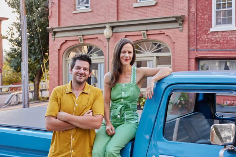 Read more about the article A NY Couple’s Viral Instagram Account Highlights the Charm of “Cheap Old Houses”