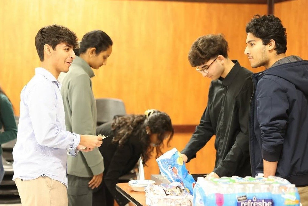 You are currently viewing “Take Your Shot”: Meet the 14-Year-Old Who Built Texas’ Biggest Networking Nonprofit for Kids