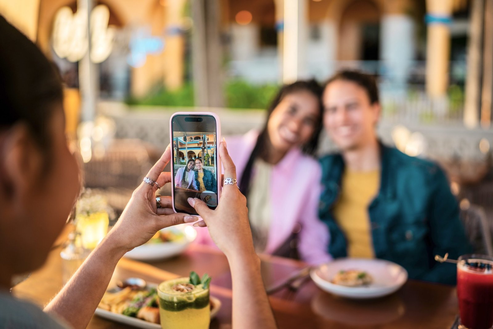 You are currently viewing How to Save Years of Priceless Memories: 4 Secure Ways to Back Up Your Phone’s Photos