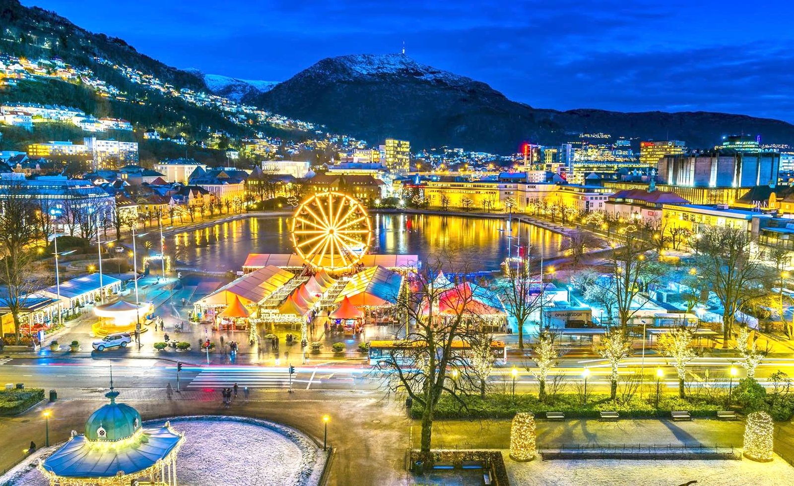 You are currently viewing Making Spirits Bright: Go Inside 22 Magical Holiday Markets Around the World