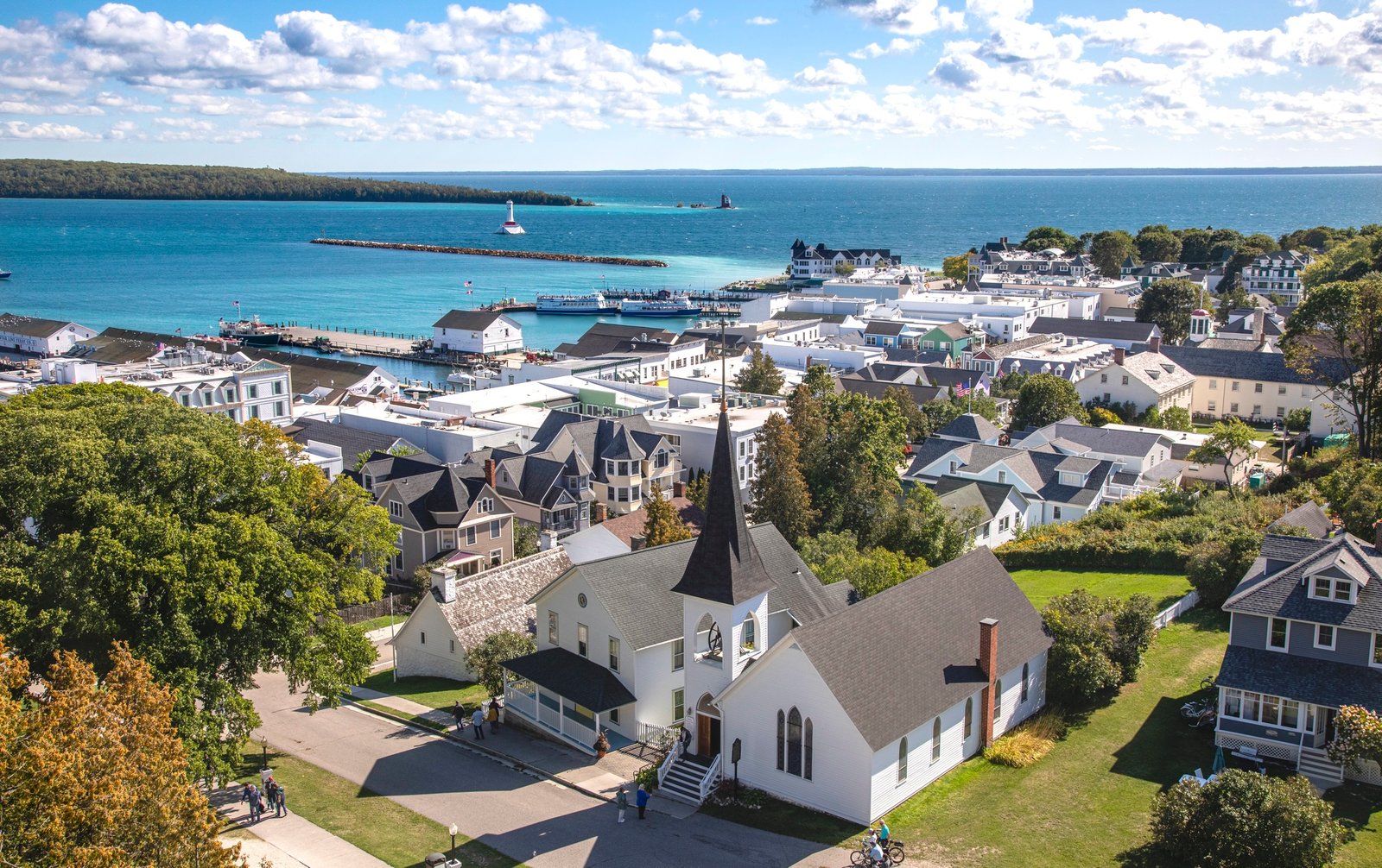 You are currently viewing This Picturesque American Island Is Full of Charm — And Free of Cars