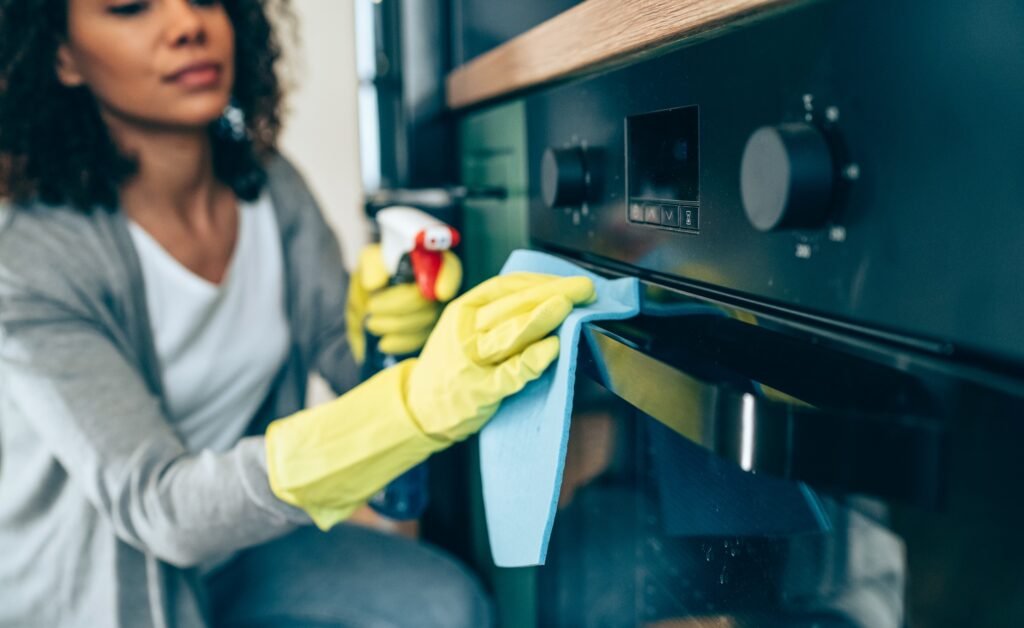 You are currently viewing A Guide to the Care and Cleaning of Major Household Appliances