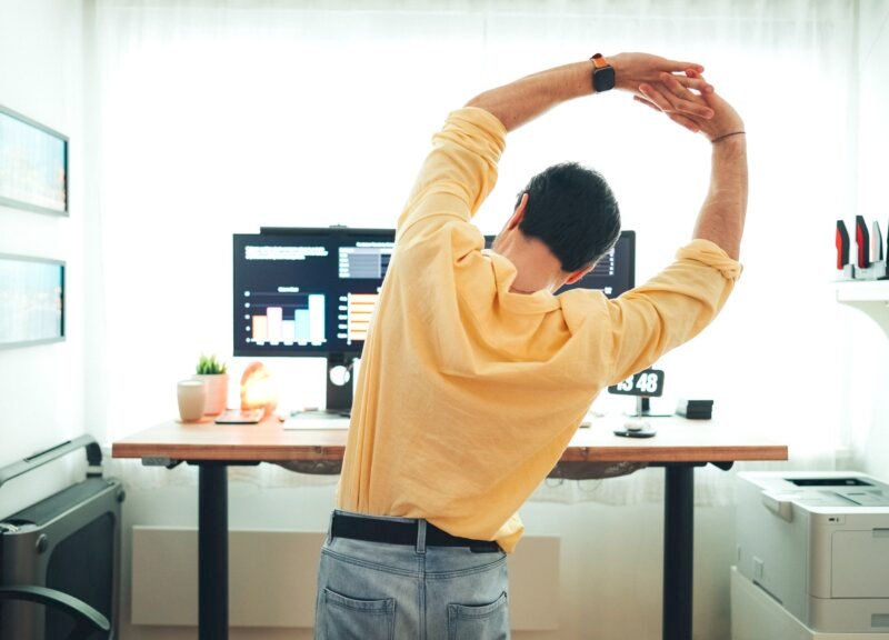 Read more about the article With “Exercise Snacking,” You Can Boost Your Fitness Without Hitting the Gym