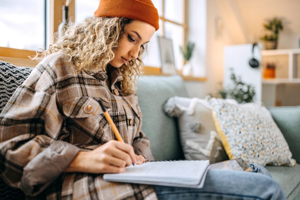 You are currently viewing Forget Resolutions: How to Build Good Habits in the New Year, According to an Expert