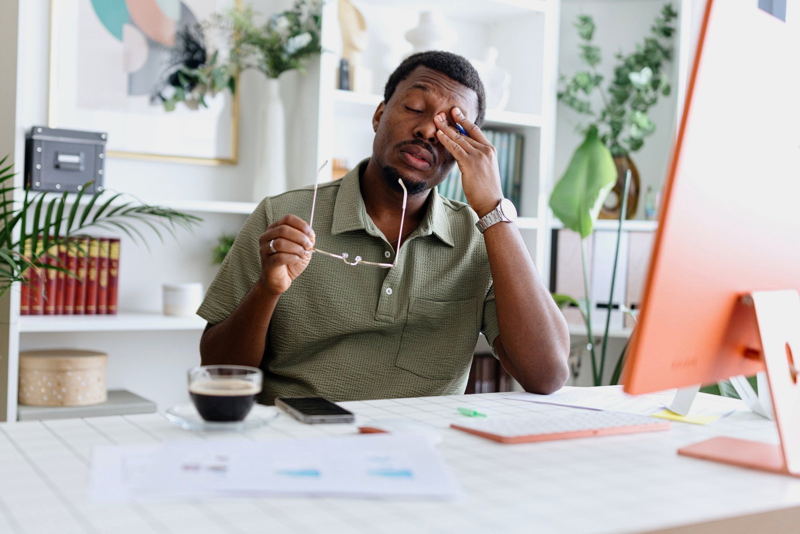 You are currently viewing Why Do Our Brains Feel Foggy After a Bad Night’s Sleep? Scientists Think They Found the Answer