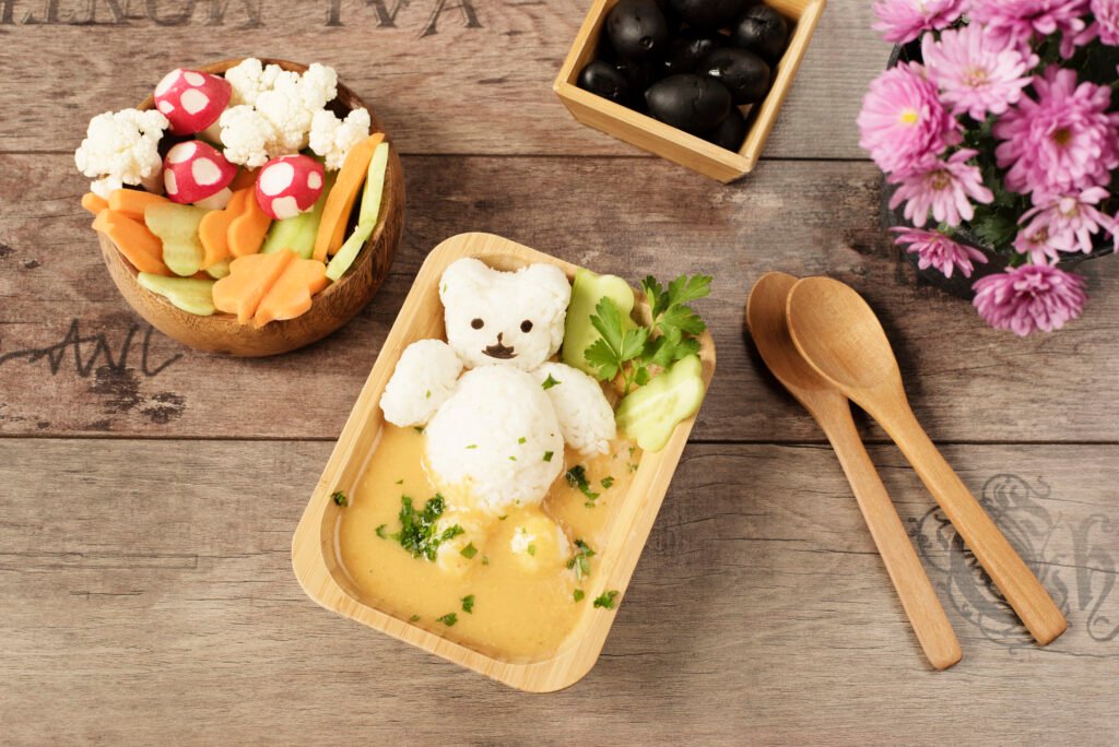 You are currently viewing Food Art: 10 People Making Wildly Impressive Art With Food — Using Potatoes, Egg Shells, and More