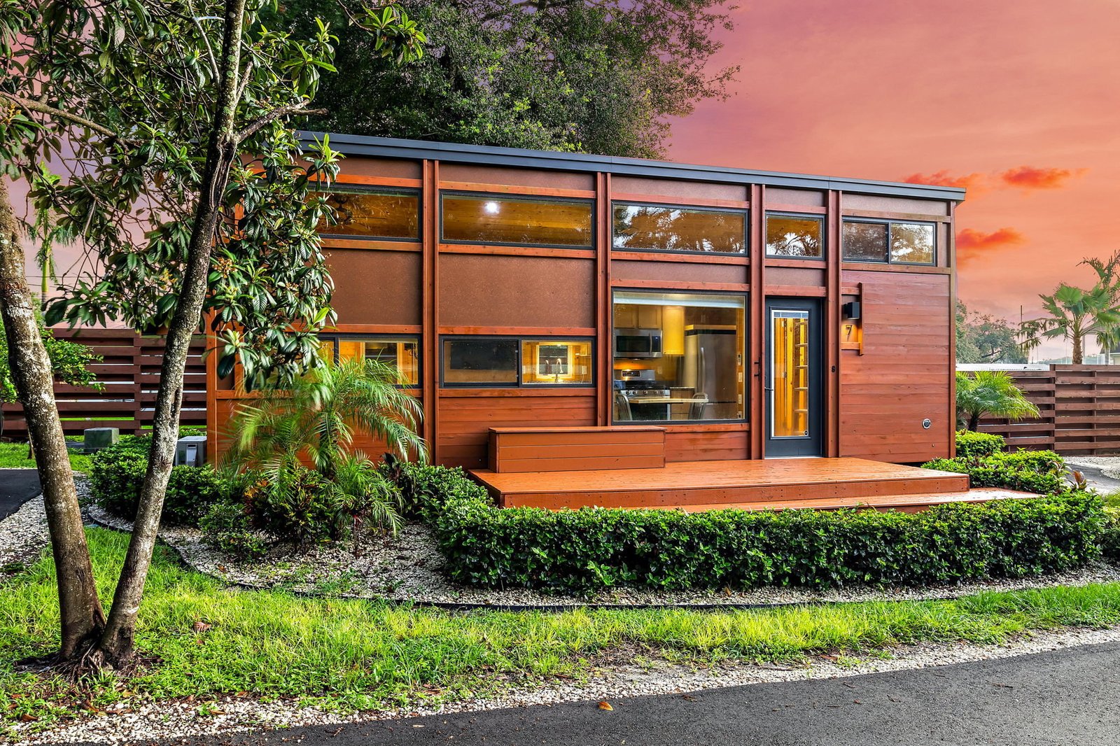 You are currently viewing This Beautiful “Tiny Homes Town” Offers Community and Affordable Housing to Floridians