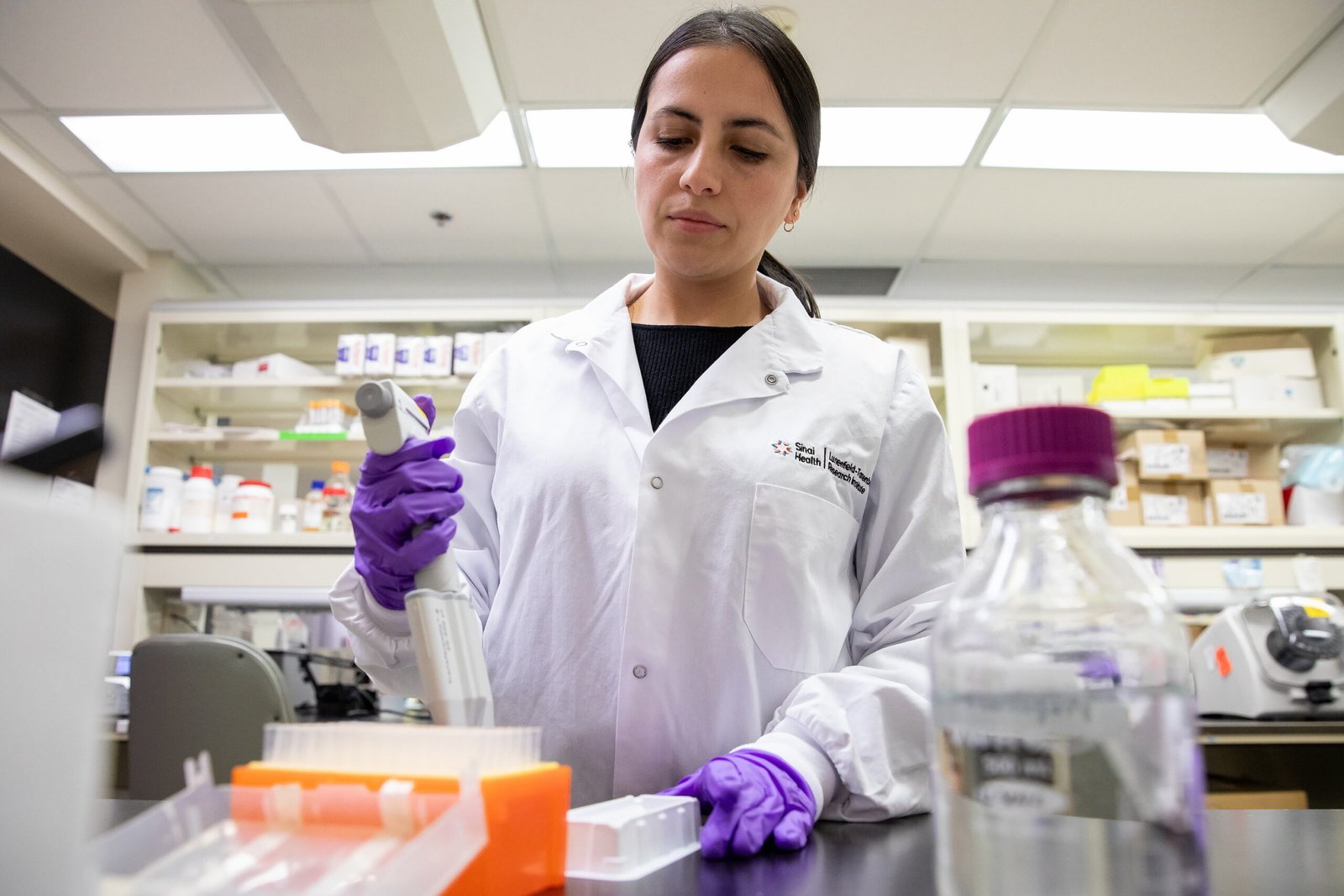 You are currently viewing A Simple Blood Test May Detect Crohn’s Disease Over 2 Years Before Symptoms Appear, Study Finds