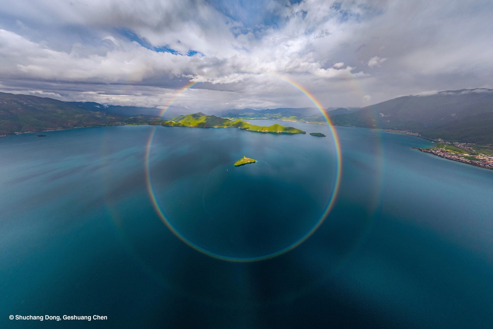 You are currently viewing Stunning Shot of Full-Circle Rainbow Takes Top Prize in Weather Photography Contest — See the Other Winners