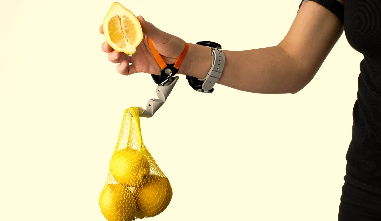 You are currently viewing 3D-Printed Robotic “Third Thumb” Could Be Augmentation Tool for People With Disabilities