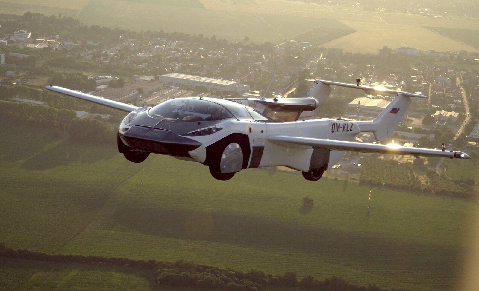 You are currently viewing World’s First Mass-Produced Flying Car Prototype Unveiled