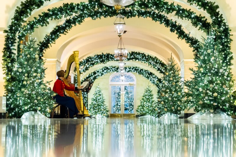 Read more about the article 28,000 Ornaments, 165,000 Lights, and a Whole Lotta Icing: Inside the White House’s 2024 Holiday Decor